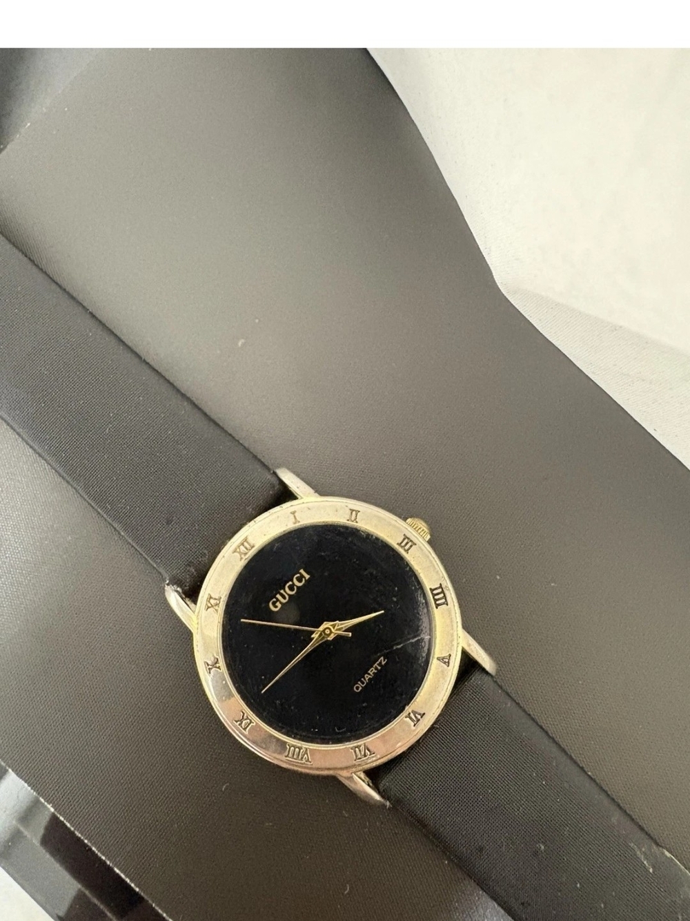 Vintage Gucci Agent 13268091 Quartz Watch Black Dial Roman Numeral Bezel -AS IS